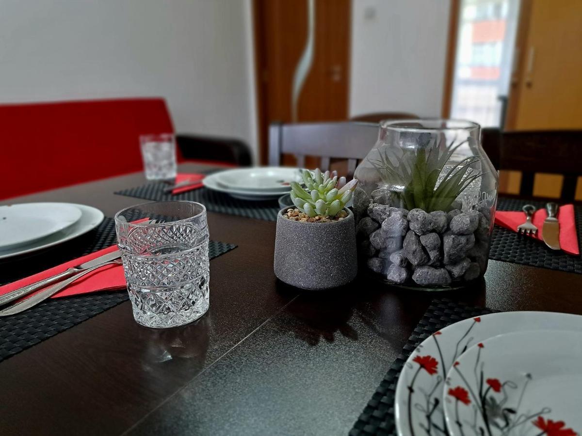 Aviliz Apartament بوستين المظهر الخارجي الصورة